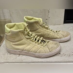 Women’s Adidas Sneakerss